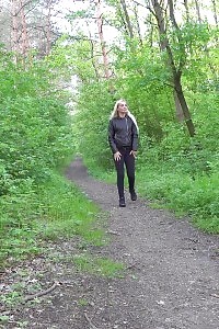 Hot Blonde Victoria Pure Squats And Pees